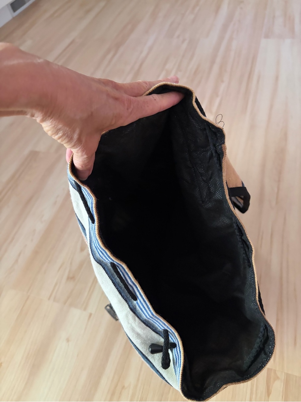 Fabric Knapsack/Backpack - Picture 4 of 10